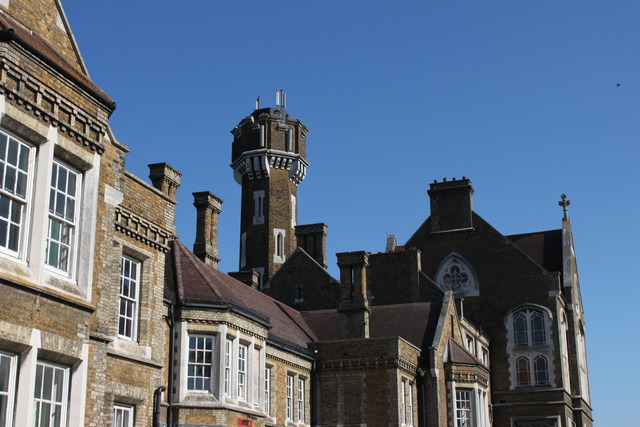 Klober products breathe new life into Victorian hospital